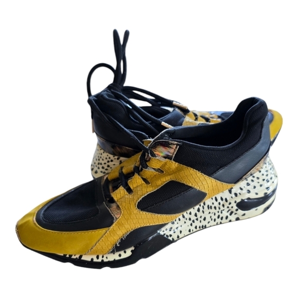 Steve Madden Barra Wedge Sneakers Women Sz 8.5M Leopard Lace Up Athleisure - Picture 1 of 12